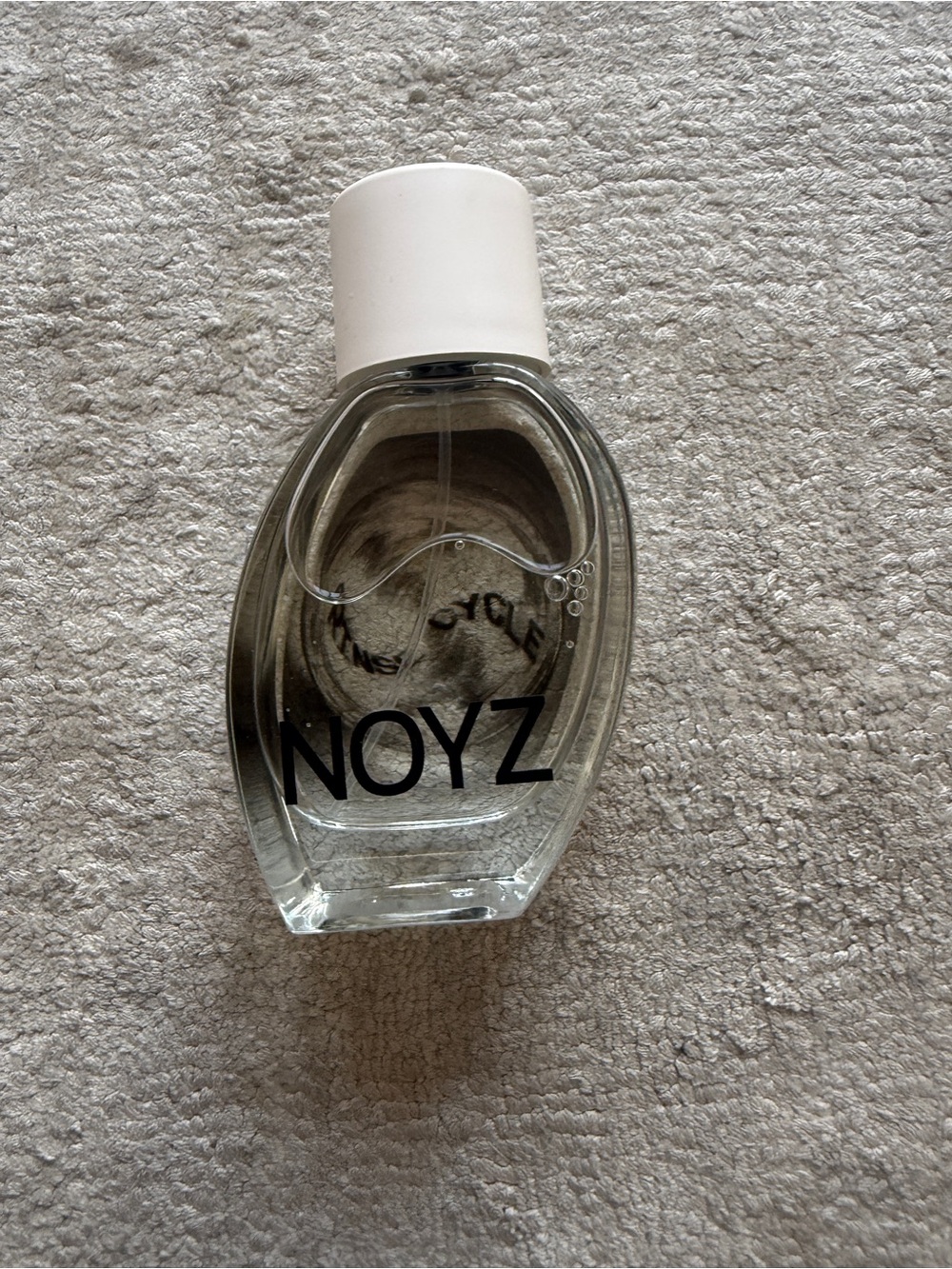 NOYZ Makeup Setting Spray - Clear Finish - Picture 3 of 6